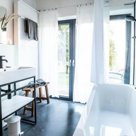 Tiny House Mit Eigener Sauna Am Waldrand In Der Fraenkischen Schweiz