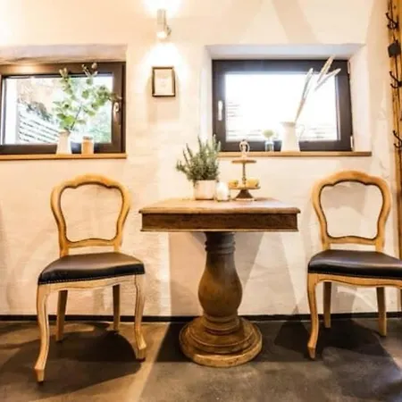 Tiny House Mit Eigener Sauna Am Waldrand In Der Fraenkischen Schweiz *
