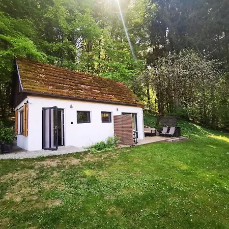 Tiny House Mit Eigener Sauna Am Waldrand In Der Fraenkischen Schweiz بيت للعطل *
